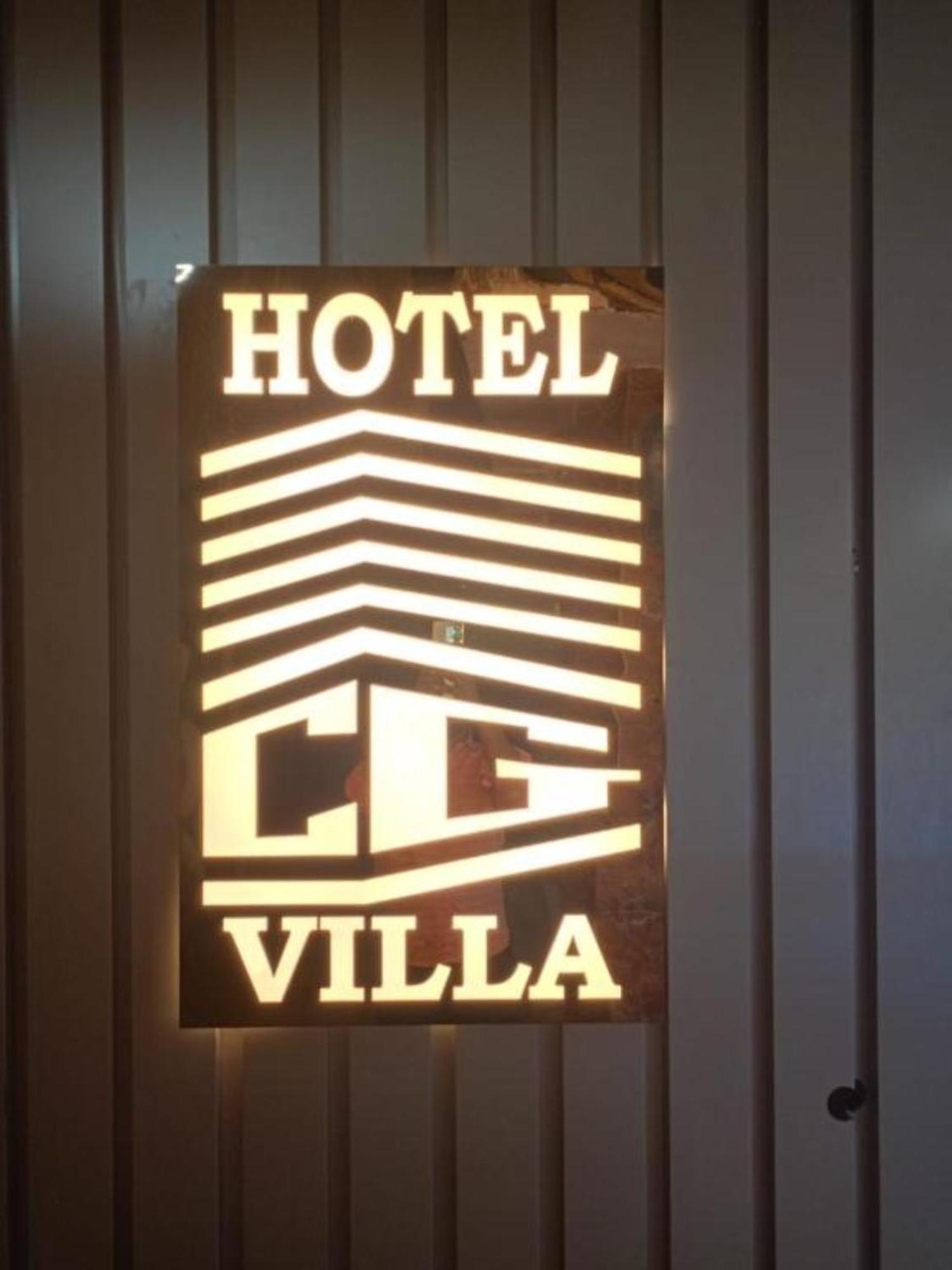 Hotel The C G Just A Minute Away From Railway Station And Connaught Place 3*