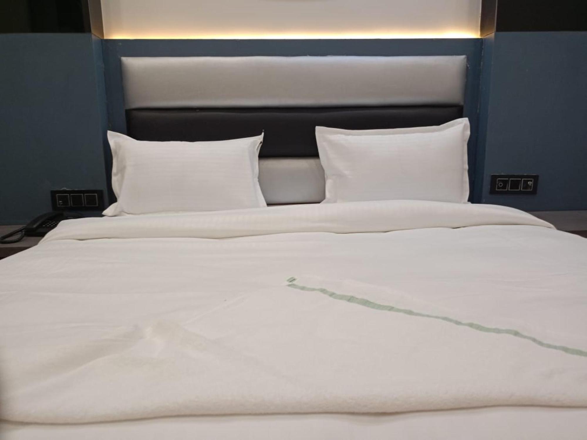 Hotel The C G Just A Minute Away From Railway Station And Connaught Place