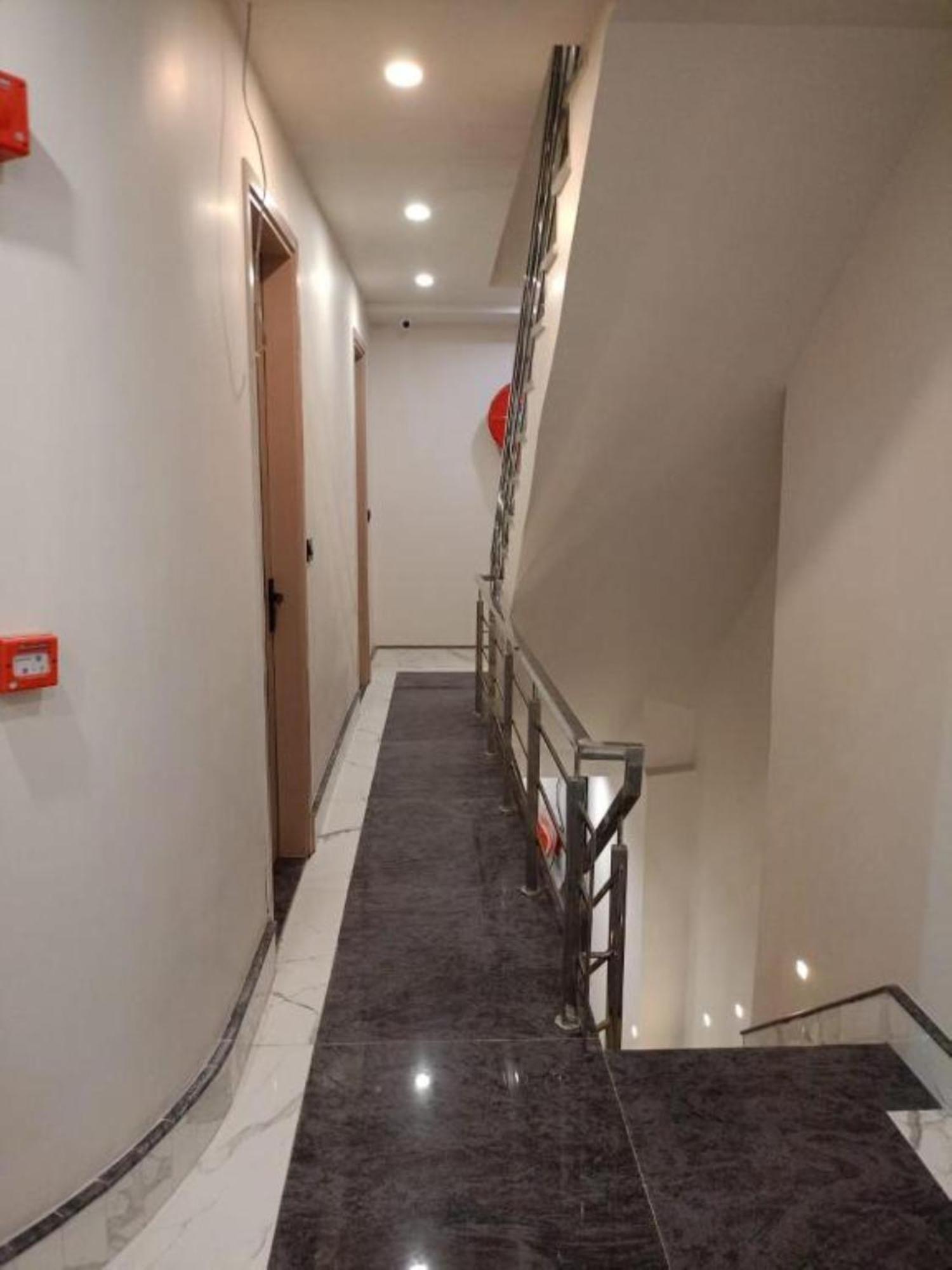 The C G Just A Minute Away From Railway Station And Connaught Place Hotel 3*